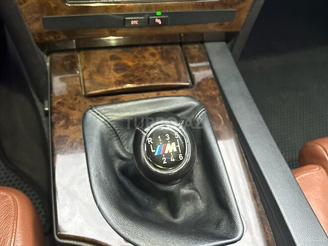 BMW 520 2006, 329,000 km - 2.0 l - Bakı
