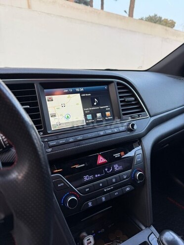 Hyundai Elantra 2018, 127,138 km - 1.6 л - Bakı