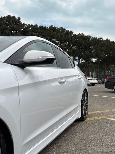 Hyundai Elantra 2018, 127,138 km - 1.6 л - Bakı