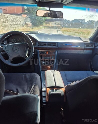 Mercedes E 250 1994, 336,000 km - 2.5 l - Bakı