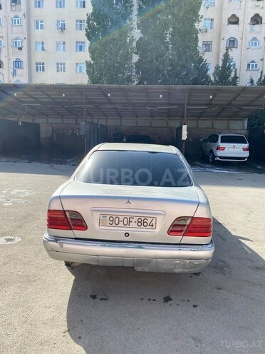 Mercedes E 240 1998, 350,000 km - 2.4 l - Sumqayıt