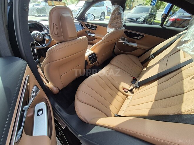 Mercedes E 350 e-12