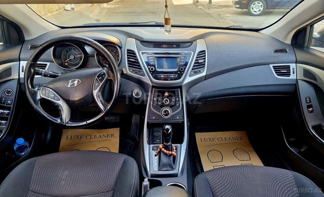 Hyundai Elantra 2015, 233,355 km - 1.6 l - Bakı
