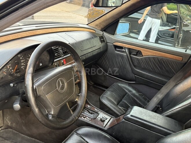 Mercedes C 250 1996, 325,821 km - 2.5 l - Bakı