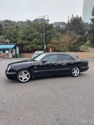 Mercedes E 240 1997, 190,000 km - 2.4 l - Bakı