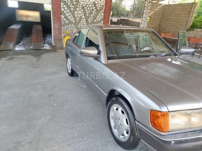 Mercedes 190 1990, 172,000 km - 2.3 l - Göyçay