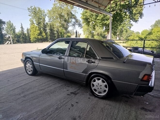 Mercedes 190 1990, 172,000 km - 2.3 l - Göyçay