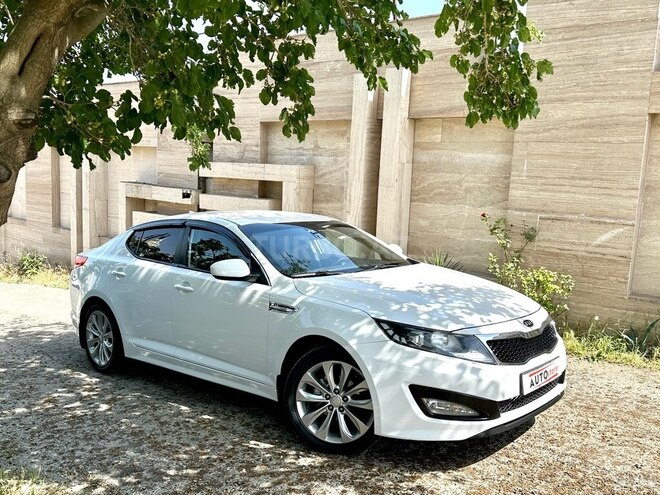 Kia K5-4