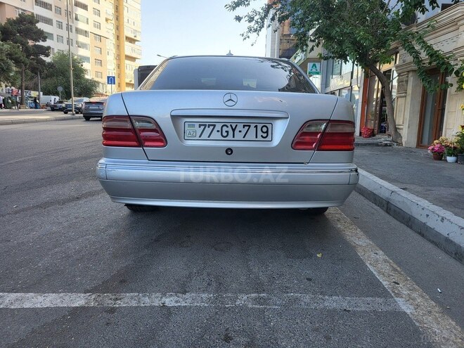 Mercedes E 280 1999, 303,000 km - 2.8 л - Bakı