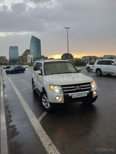 Mitsubishi Pajero 2008, 244,000 km - 3.0 л - Bakı