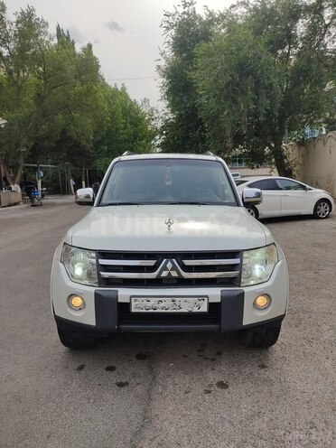 Mitsubishi Pajero 2008, 244,000 km - 3.0 л - Bakı