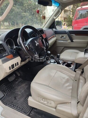 Mitsubishi Pajero 2008, 244,000 km - 3.0 л - Bakı