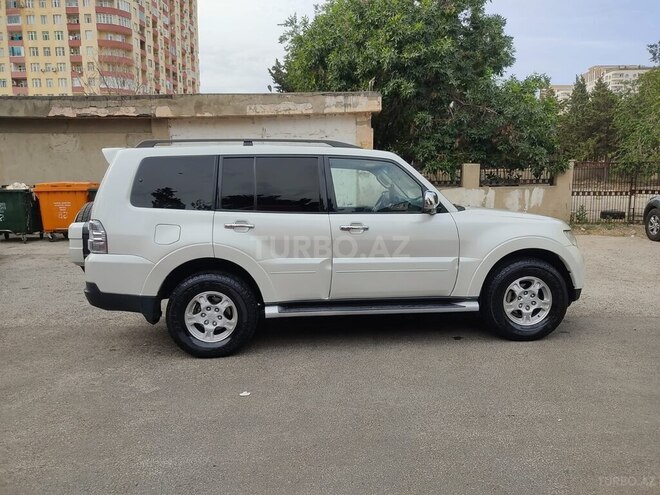 Mitsubishi Pajero 2008, 244,000 km - 3.0 л - Bakı