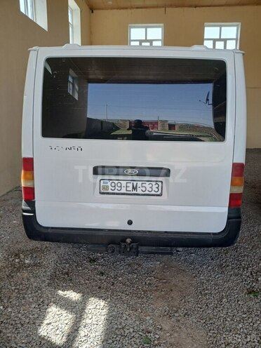 Ford Transit-2