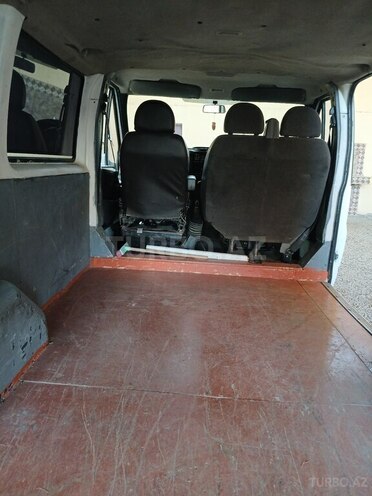 Ford Transit-8
