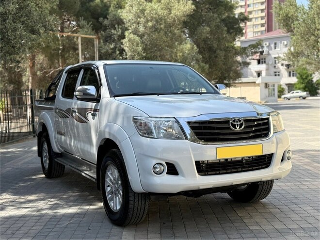 Toyota Hilux 2013, 159,325 km - 2.5 l - Bakı