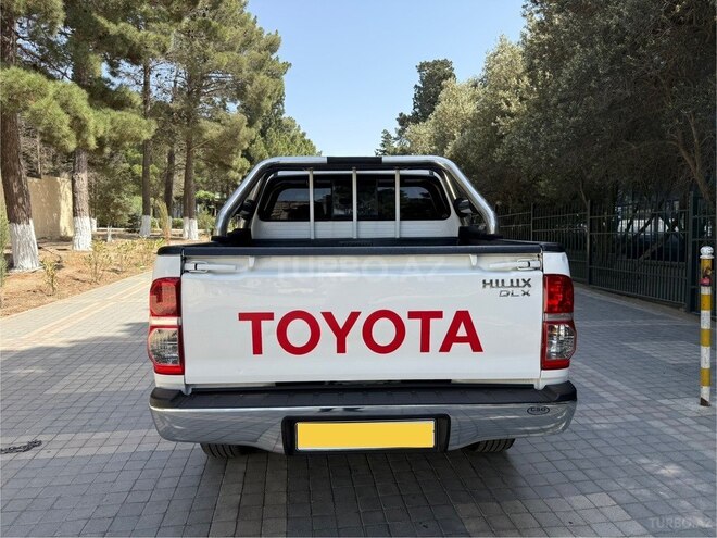 Toyota Hilux 2013, 159,325 km - 2.5 l - Bakı