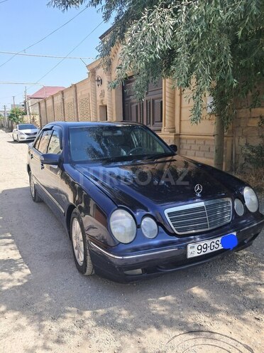 Mercedes E 240 1999, 320,000 km - 2.4 l - Sumqayıt