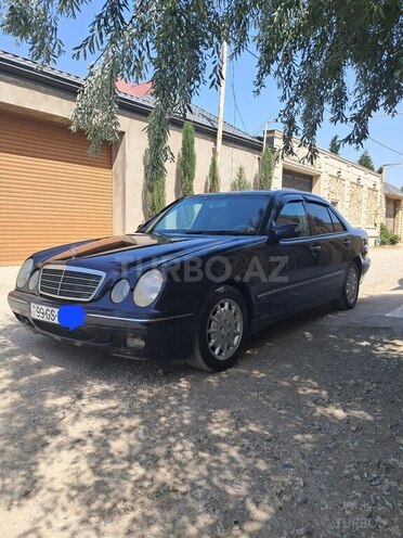 Mercedes E 240 1999, 320,000 km - 2.4 l - Sumqayıt