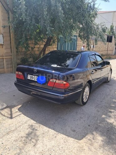 Mercedes E 240 1999, 320,000 km - 2.4 l - Sumqayıt