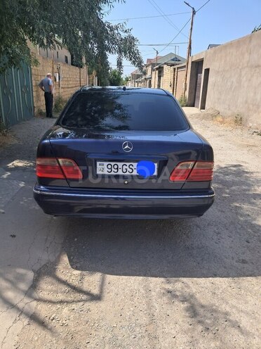 Mercedes E 240 1999, 320,000 km - 2.4 l - Sumqayıt