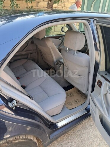 Mercedes E 240 1999, 320,000 km - 2.4 l - Sumqayıt