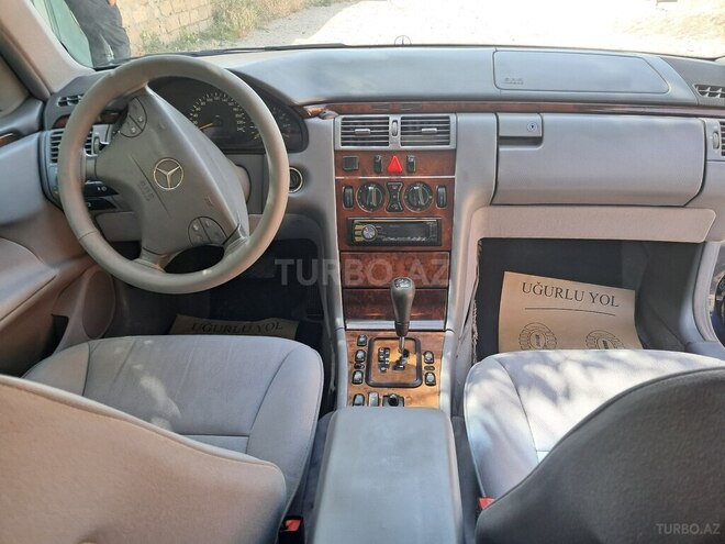 Mercedes E 240 1999, 320,000 km - 2.4 l - Sumqayıt