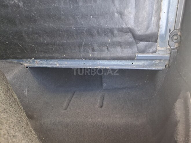 Mercedes E 240 1999, 320,000 km - 2.4 l - Sumqayıt