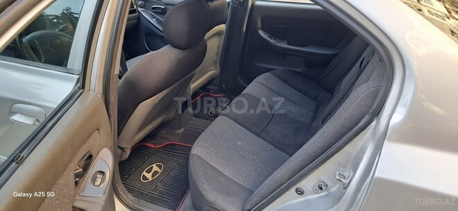 Hyundai Elantra 2001, 100,000 km - 2.0 l - Bakı