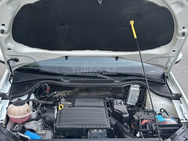 Volkswagen Polo 2019, 174,000 km - 1.6 l - Bakı