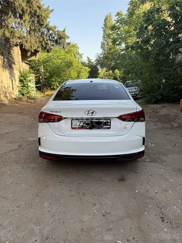 Hyundai Accent 2021, 85,000 km - 1.6 l - Bakı