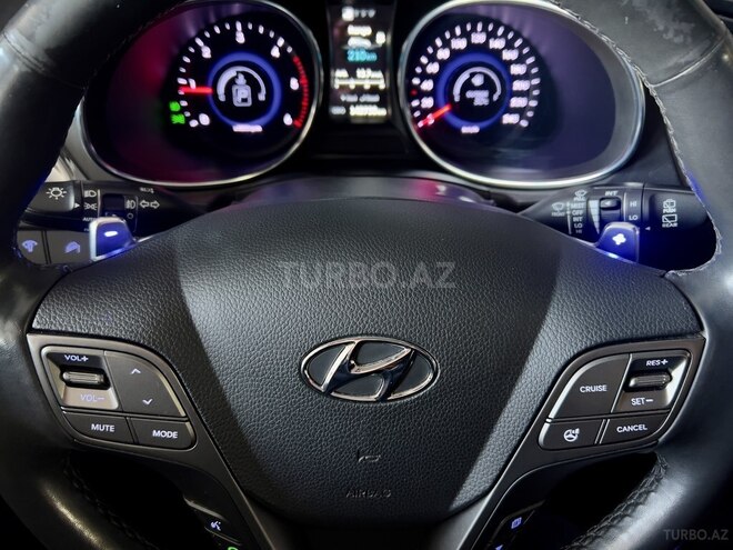 Hyundai Santa Fe-12