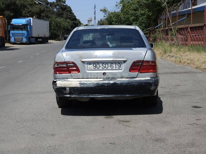 Mercedes E 240 1998, 365,000 km - 2.4 l - Bakı