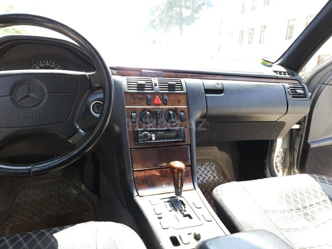 Mercedes E 240 1998, 365,000 km - 2.4 l - Bakı