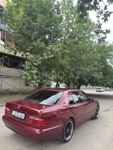 Mercedes E 200 1999, 564,000 km - 2.0 l - Gəncə