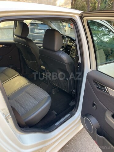 Mercedes B 170 2009, 104,000 km - 1.7 л - Bakı