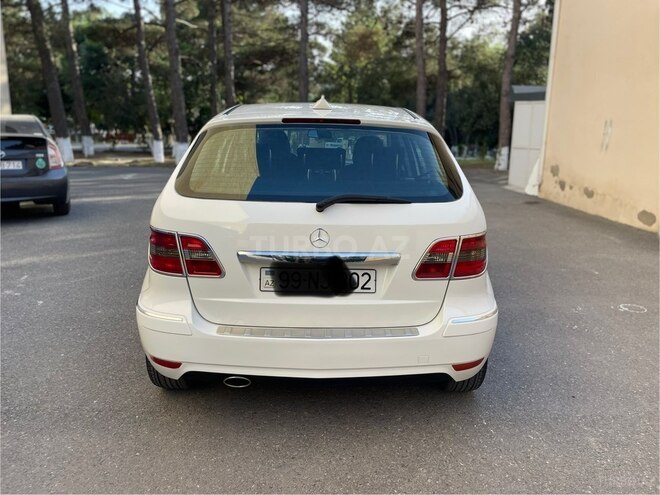 Mercedes B 170 2009, 104,000 km - 1.7 л - Bakı