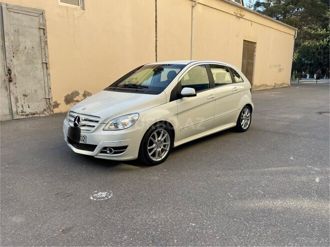 Mercedes B 170 2009, 104,000 km - 1.7 л - Bakı