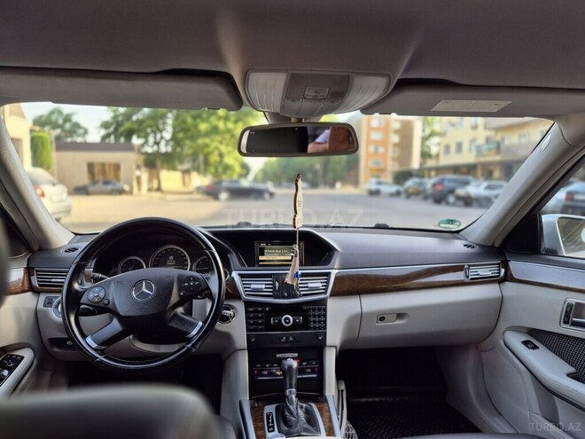 Mercedes E 220 d 2009, 281,000 km - 2.2 l - Ağcabədi