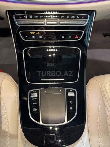 Mercedes E 300 e 2022, 18,000 km - 2.0 л - Bakı