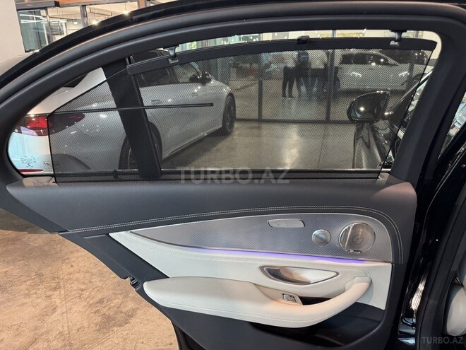 Mercedes E 300 e 2022, 18,000 km - 2.0 л - Bakı