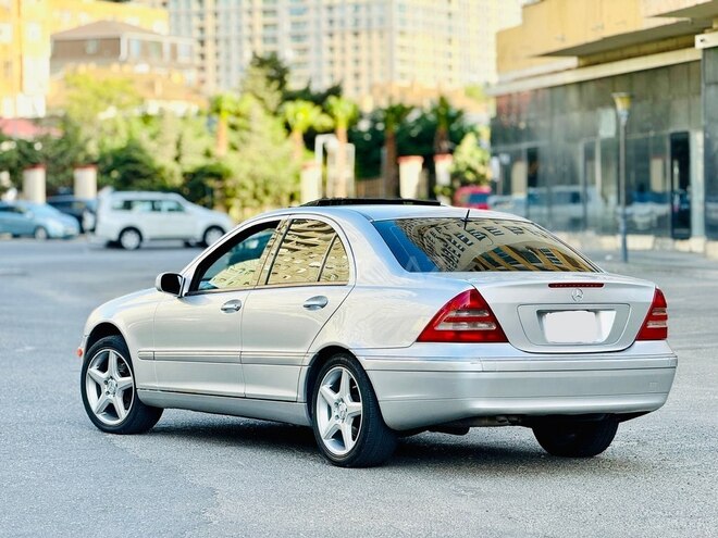 Mercedes C 240 2001, 259,000 km - 2.4 l - Bakı