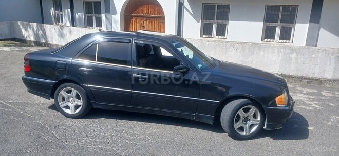 Mercedes C 230 1997, 237,382 km - 2.3 l - Şəki