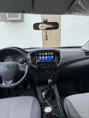 Mitsubishi L200 2022, 105,000 km - 2.4 l - Bakı