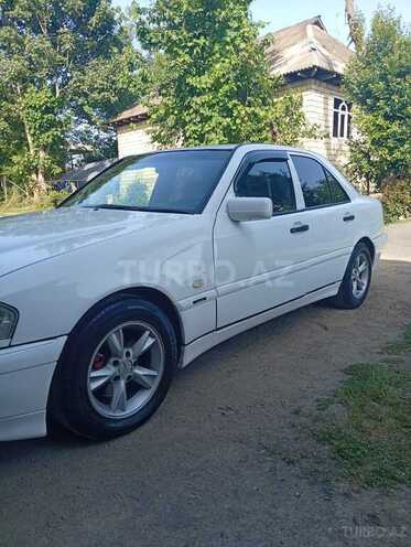 Mercedes C 220 d 2000, 438,000 km - 2.2 л - Astara