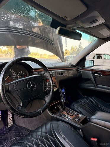 Mercedes E 240 1999, 280,000 km - 2.4 l - Bakı