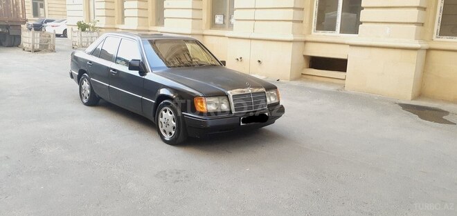 Mercedes E 220 1993, 385,680 km - 2.2 л - Bakı