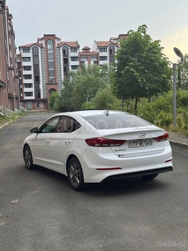 Hyundai Elantra 2018, 61,000 km - 2.0 l - Zaqatala
