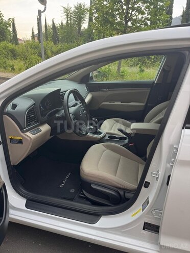 Hyundai Elantra 2018, 61,000 km - 2.0 l - Zaqatala