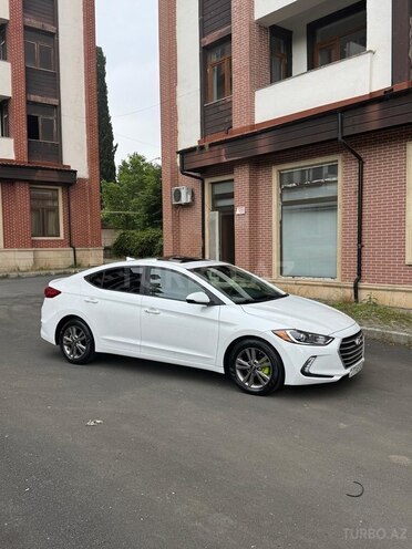 Hyundai Elantra 2018, 61,000 km - 2.0 l - Zaqatala